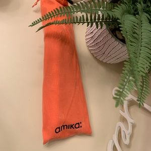 Amika Straightener. Never been used !